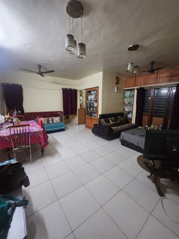 Living Room in 2 BHK Apartment at Viman Nagar – for Rent