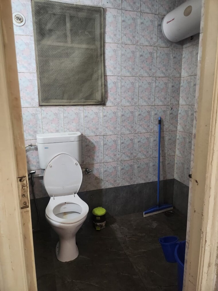 Bathroom, viman nagar 2 Bedroom 800 Sq.Ft. Apartment In Viman Nagar Pune 9292942