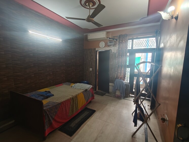 Living Room, indraprastha colony 3 Bedroom 250 Sq.Yd. Builder Floor In Indraprastha Colony Faridabad 9292965