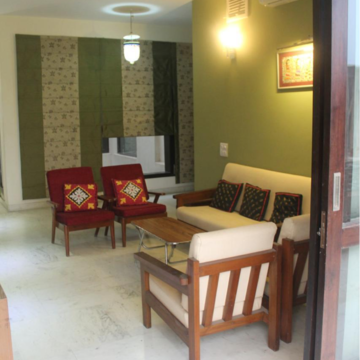 Living Room in 3 BHK Builder Floor at Unitech South City 1, South City 1 – for Rent