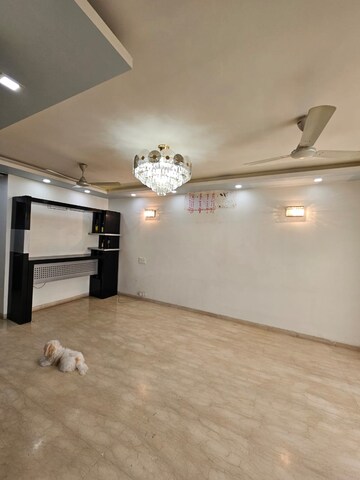 Room in 3 BHK Apartment at Bestech Park View Spa Next, Sector 67 – for Rent