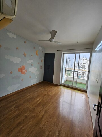 Room in 3 BHK Apartment at Bestech Park View Spa Next, Sector 67 – for Rent