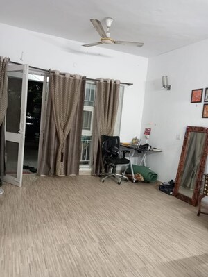 Gym in 2 BHK Apartment at RWA Apartments Sector 39, Sector 39 – for Rent