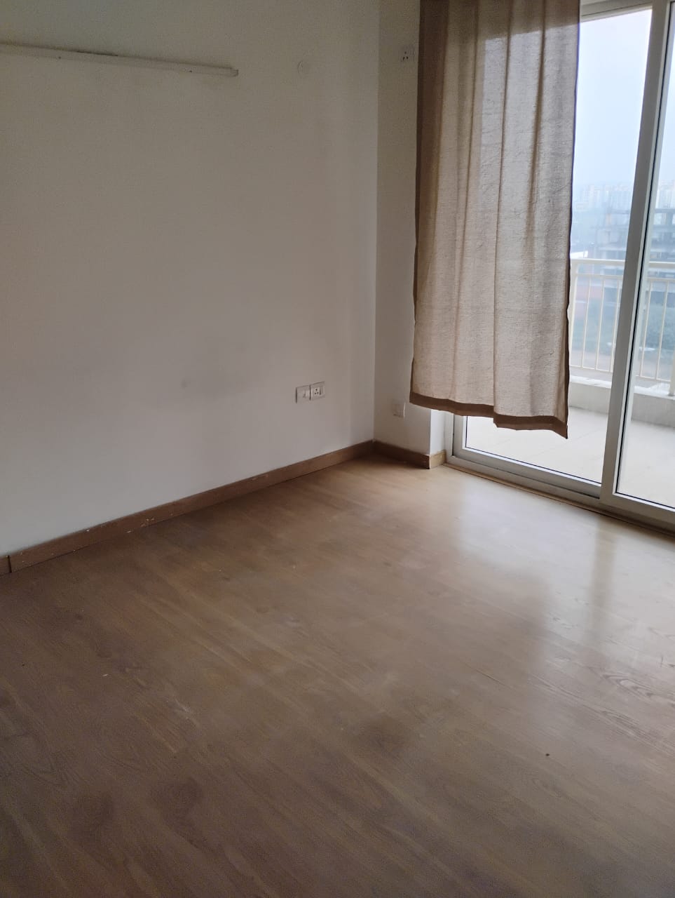 3 BHK Apartment For Sale in Emaar Palm Gardens