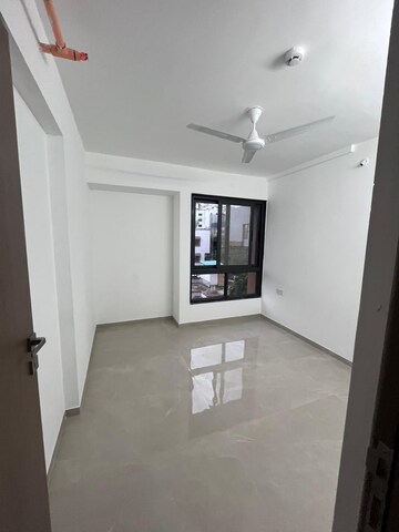 Room in 3 BHK Apartment at Choice Goodwill Verve, Keshav Nagar – for Rent