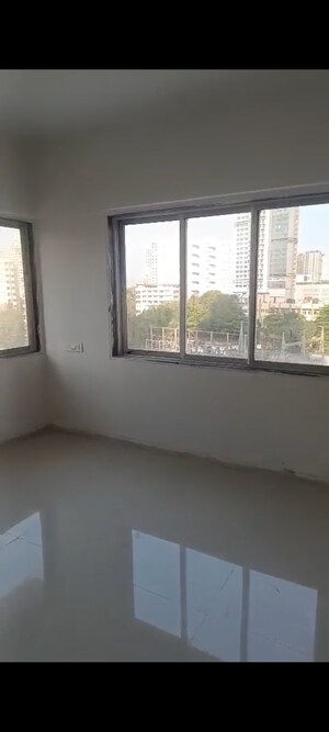 1 BHK Apartment For Sale in Olympia Tower, Jacob Circle