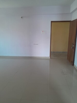 Room in 3 BHK Apartment at Lowadih – for Rent