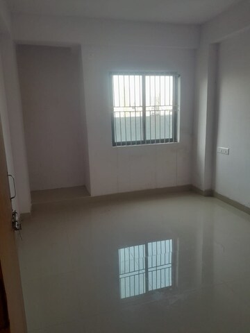 Room in 3 BHK Apartment at Lowadih – for Rent