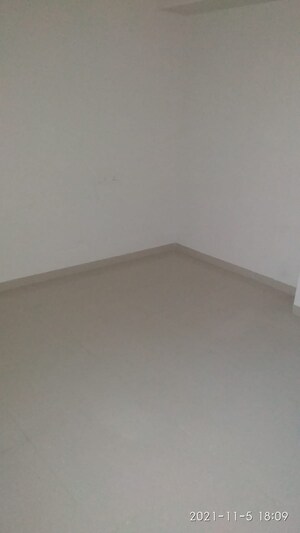 Room in 1 BHK Apartment at Sankla Satyam Niranjani, Hadapsar – for Rent