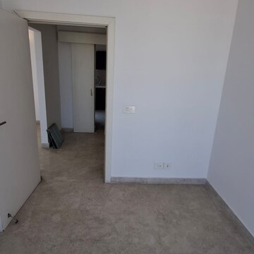 Room in 2 BHK Apartment at Ireo The Corridors, Ramgarh Dhani – for Rent