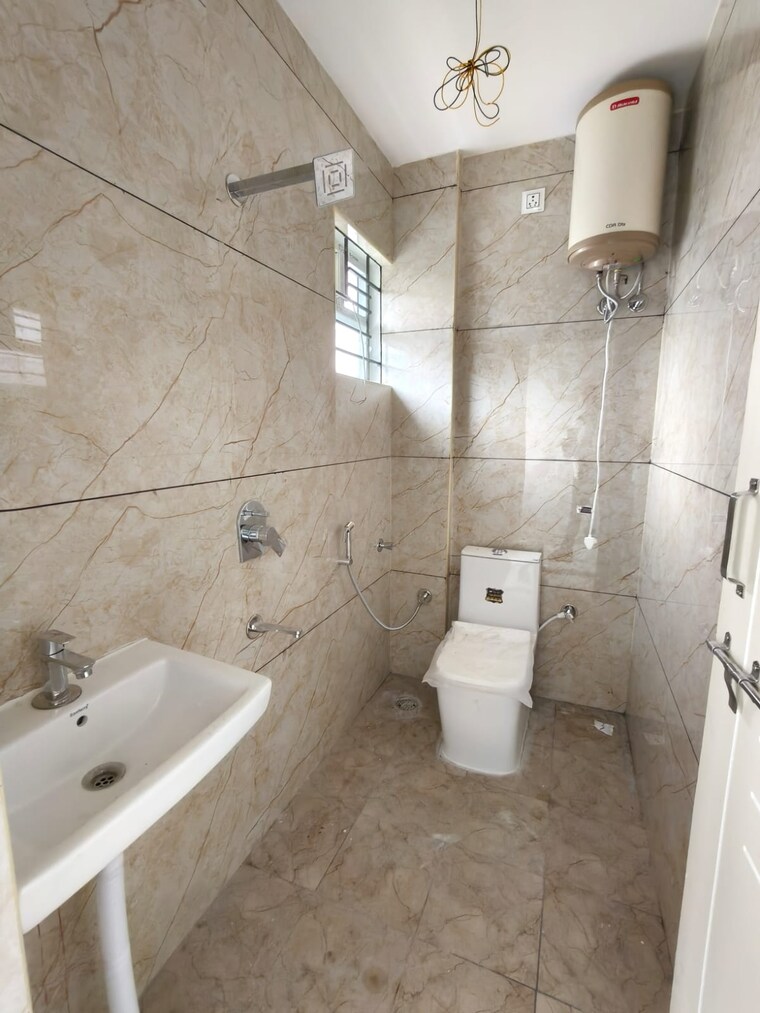 Attached Bathroom, kaggadasapura 1 Bedroom 550 Sq.Ft. Apartment In Kaggadasapura Bangalore 9293073
