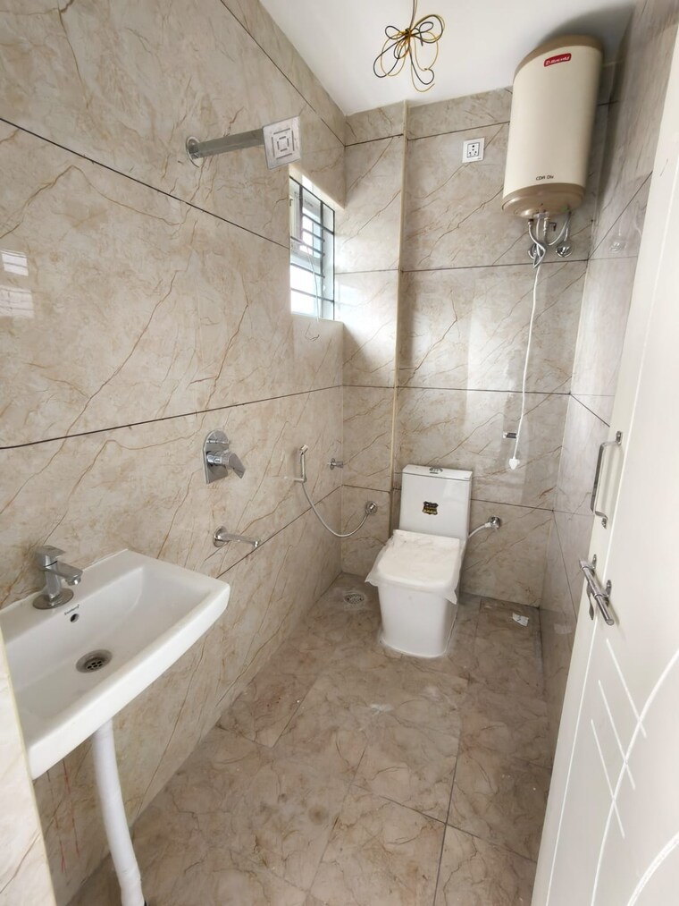Bathroom, kaggadasapura 1 Bedroom 550 Sq.Ft. Apartment In Kaggadasapura Bangalore 9293073