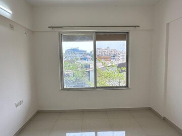 Room in 1 BHK Apartment at Malkani Buena Vida, Kharadi – for Rent