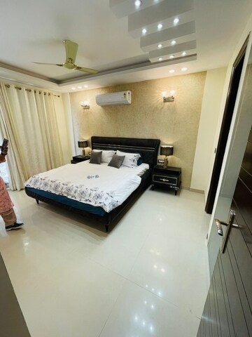 Team Area in 4 BHK Apartment at M3M Mansion, Sector 113 – for Sale