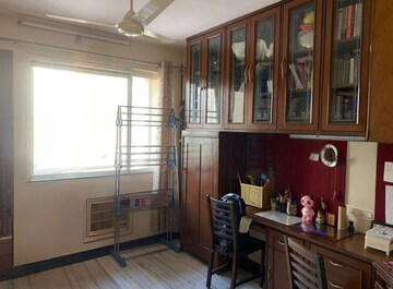 Bedroom in 2 BHK Apartment at Hiranandani Estate, Ghodbunder Road – for Rent