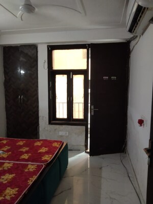 Room in 1 BHK Builder Floor at Saket – for Rent