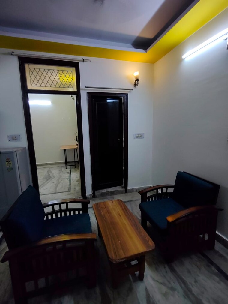 Living Room, mayur vihar 1 1.5 Bedroom 650 Sq.Ft. Builder Floor In Mayur Vihar 1 Delhi 9293151