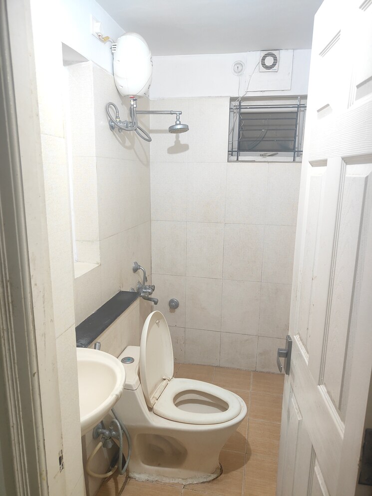 Bathroom, jagadish nagar 2 Bedroom 1150 Sq.Ft. Apartment In Jagadish Nagar Bangalore 9293153