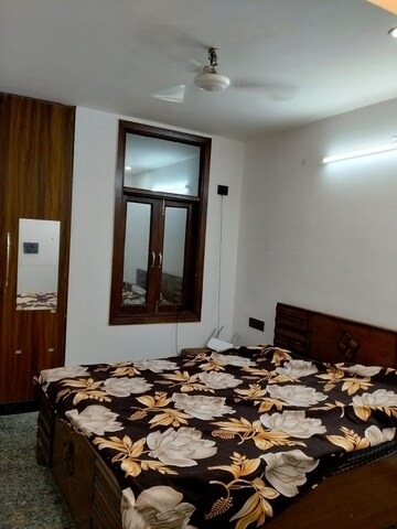 Bedroom in 1 BHK Builder Floor at Saket – for Rent