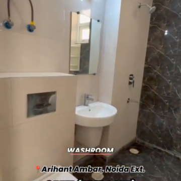 Bathroom in 3 BHK Apartment at Arihant Amber, Aimnabad – for Sale