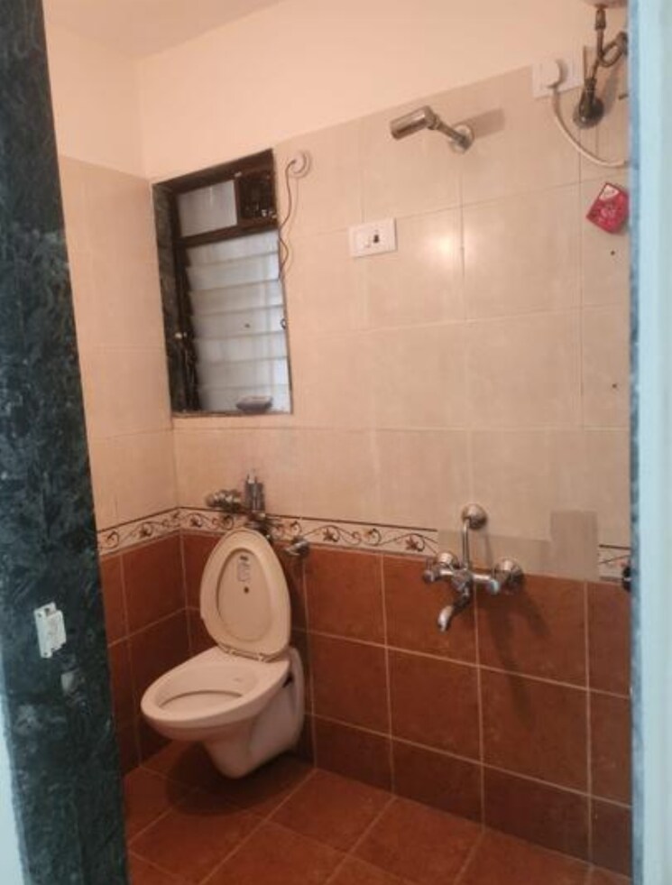 Bathroom, lodha-paradise 2 Bedroom 950 Sq.Ft. Apartment In Majiwada Thane 9293184