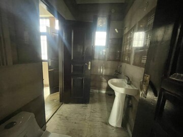 Bathroom in 4 BHK Builder Floor at Green Fields Colony – for Rent