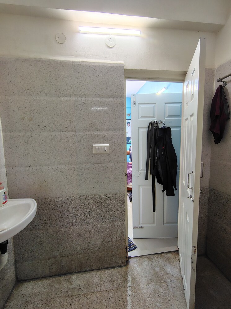 Bathroom, surath-sunny-side 2 Bedroom 980 Sq.Ft. Apartment In Akshayanagar Bangalore 9293205