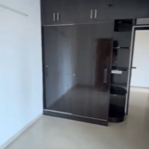 Room in 2.5 BHK Apartment at Nirala Estate, Amrapali Dream Valley – for Sale