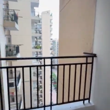 Staircase in 2.5 BHK Apartment at Nirala Estate, Amrapali Dream Valley – for Sale