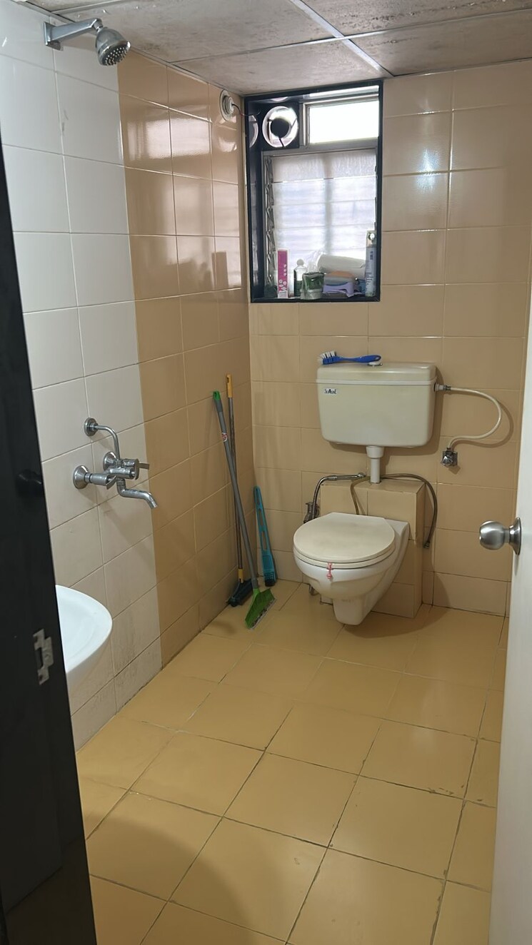 Bathroom, paranjape-gloria-grace 2 Bedroom 1000 Sq.Ft. Apartment In Bavdhan Pune 9293237