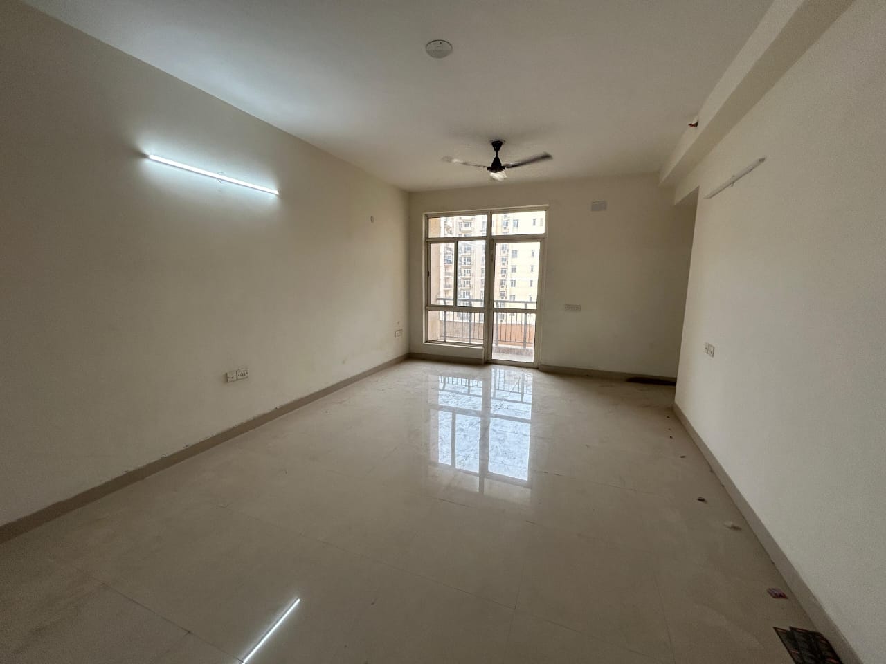 2 BHK 936 Sq.Ft. Apartment in Jaypee Greens Kosmos