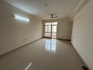 2 BHK Apartment For Rent in Jaypee Greens Kosmos, Sector 134