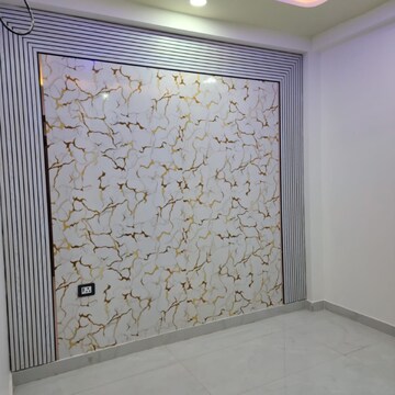 Room in 2 BHK Builder Floor at Vihaan Homes, Aimnabad – for Rent