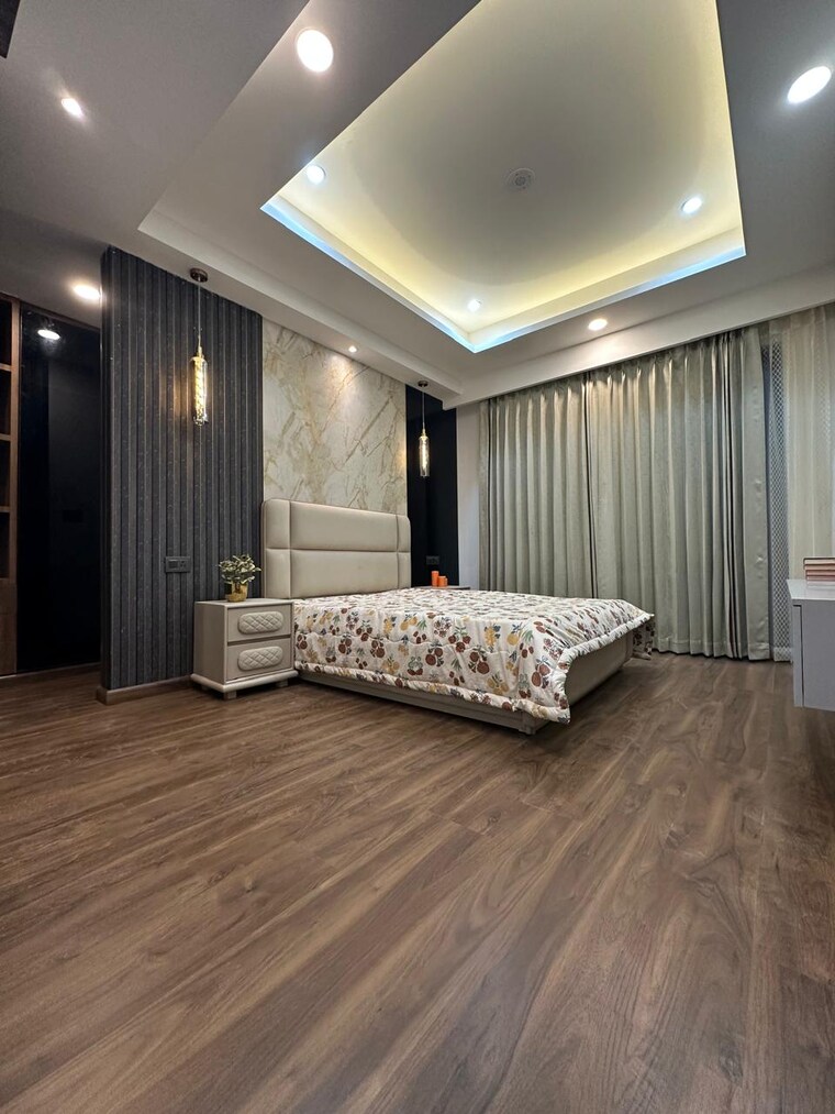 Bedroom, sector 9a 3 Bedroom 200 Sq.Yd. Builder Floor In Sector 9a Gurgaon 9293260
