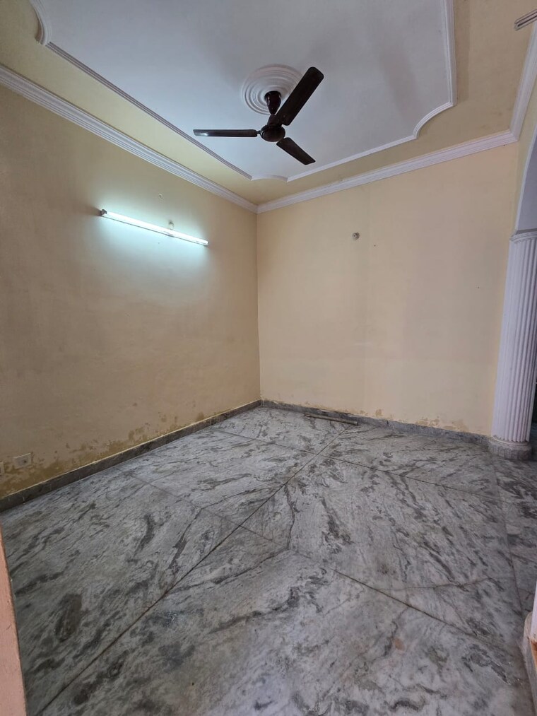 Room, gomti nagar 5 Bedroom 1250 Sq.Ft. Villa In Gomti Nagar Lucknow 9293268