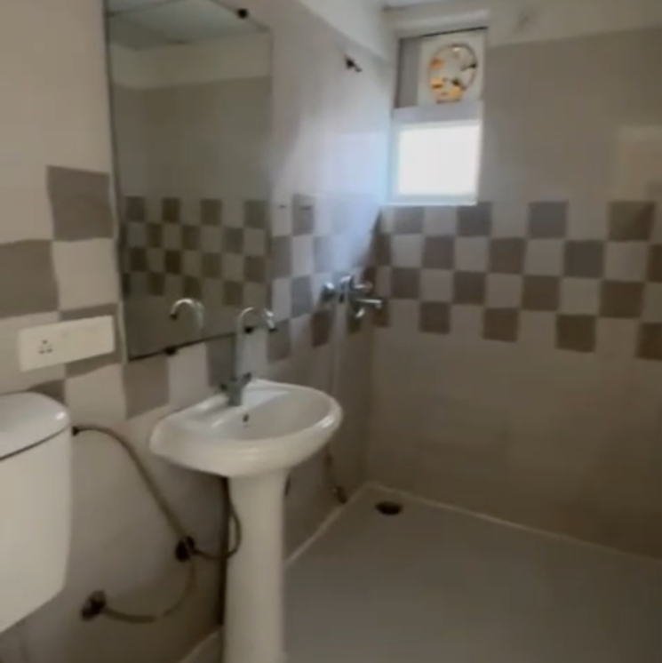 Bathroom, gaur-city-2-14th-avenue 2 Bedroom 520 Sq.Ft. Apartment In Sector 16c Greater Noida Greater Noida 9293263