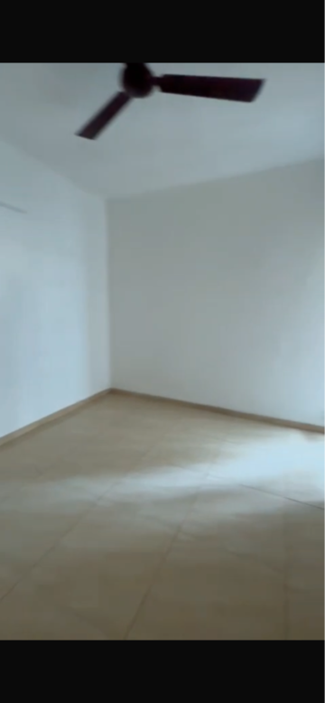 Room in 2 BHK Apartment at Gaur City 2 - 14th Avenue, Sector 16c Greater Noida – for Sale