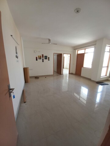 2 BHK Apartment For Rent in Ninex RMG Residency, Sector 37c