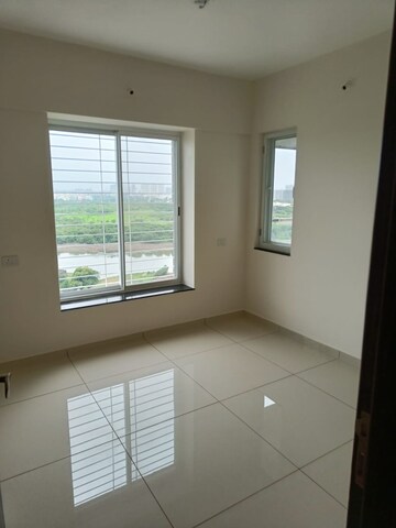 Room in 2 BHK Apartment at Yashwin Orizzonte, Kharadi – for Sale