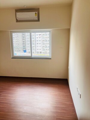 Room in 1 BHK Apartment at Puravankara Silversands, Mundhwa – for Rent