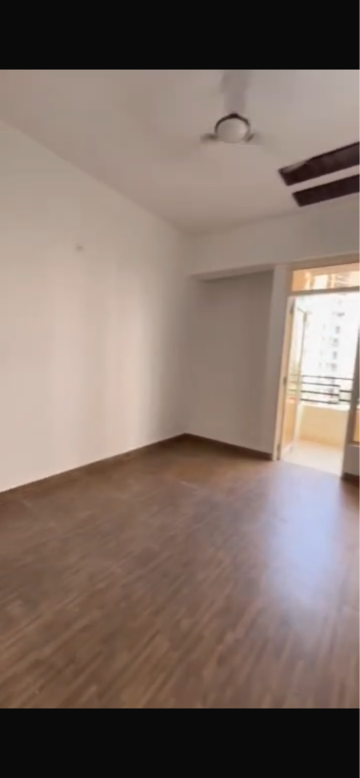 Room in 2 BHK Apartment at Divyansh Flora, Sector 16c Greater Noida – for Sale