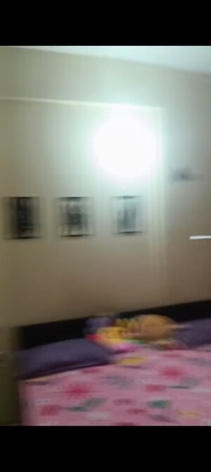 Room in 2 BHK Apartment at Mahagun Mahagunpuram, Shastri Nagar – for Sale