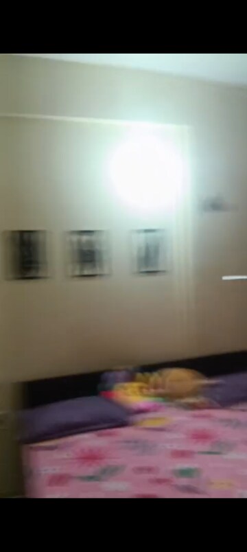 Room in 2 BHK Apartment at Mahagun Mahagunpuram, Shastri Nagar – for Sale