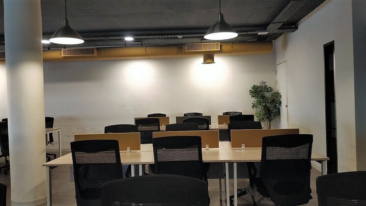 Living Room, aundh Commercial Office Space 2200 Sq.Ft. In Aundh Pune 9293412