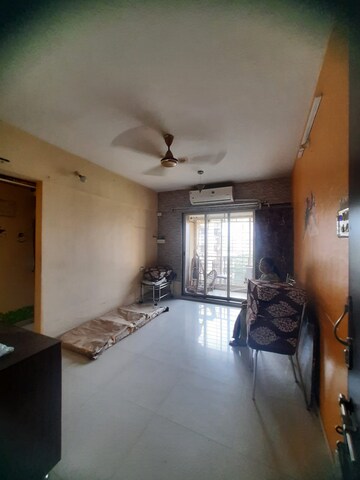 Room in 1 BHK Apartment at Thane East – for Rent