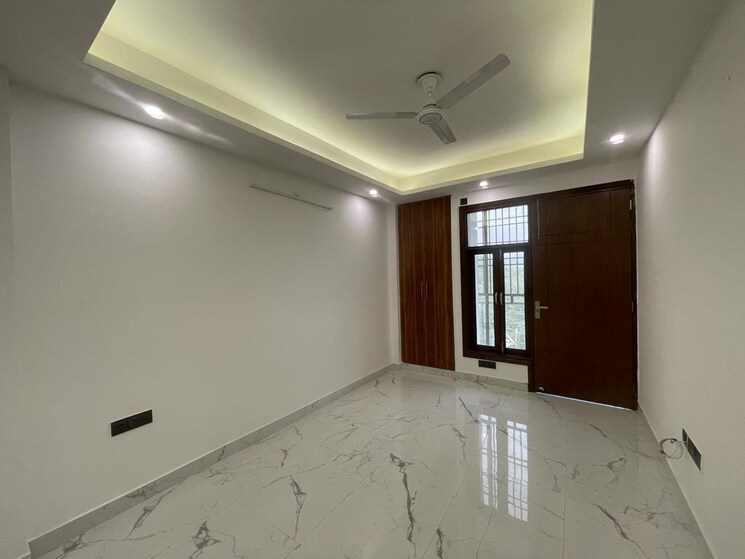 Room, freedom fighters enclave 2 Bedroom 900 Sq.Ft. Builder Floor In Freedom Fighters Enclave Delhi 9293443