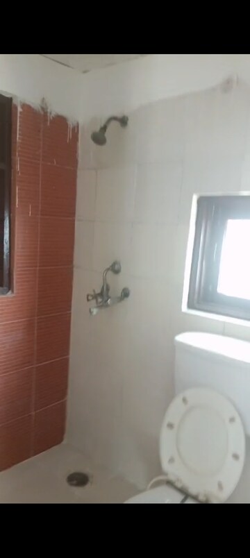 Bathroom in 3 BHK Apartment at Mahagun Mahagunpuram, Shastri Nagar – for Sale