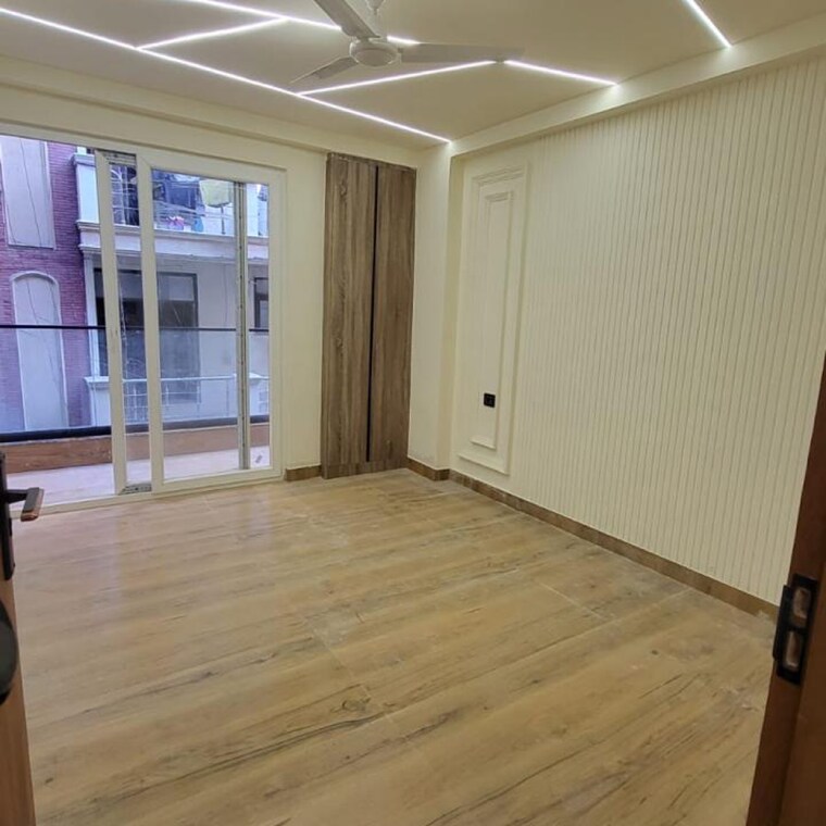 Room, chattarpur 3 Bedroom 135 Sq.Yd. Builder Floor In Chattarpur Delhi 9293508