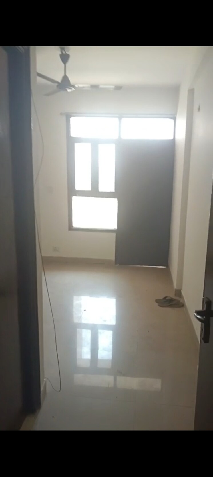 Room, mahagun-mahagunpuram 3 Bedroom 969 Sq.Ft. Apartment In Shastri Nagar Ghaziabad 9293467