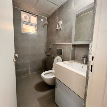 Bathroom in 3 BHK Apartment at Signature Global City, Sector 37d – for Sale
